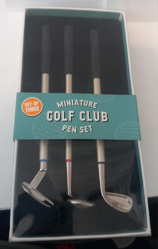  — Minature golf club pen set