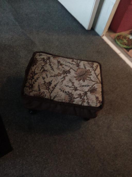  — foot stool