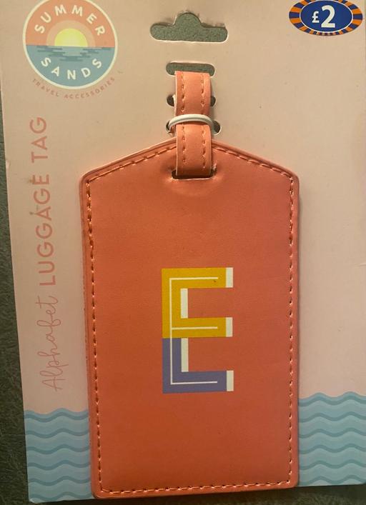  — Luggage tag letter E on
