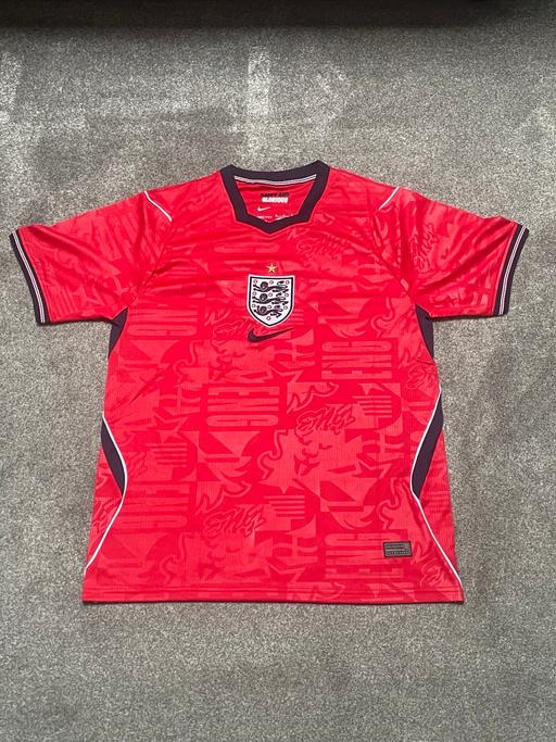  — England shirt Red