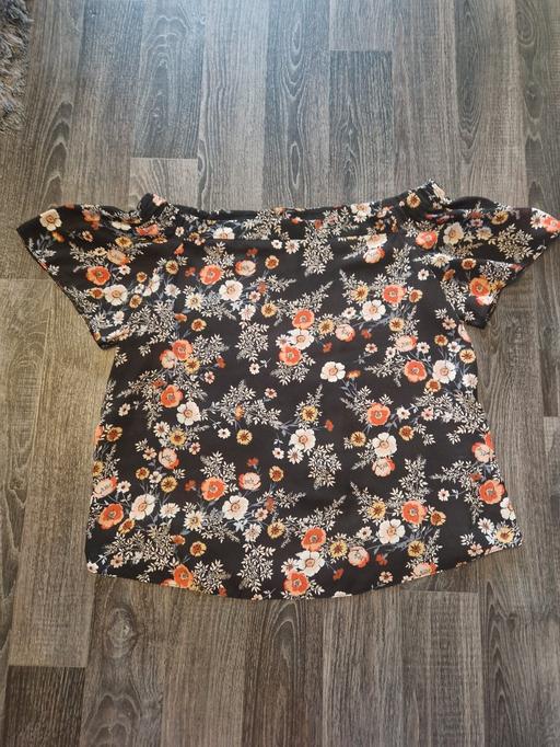  — off shoulder top size 14
