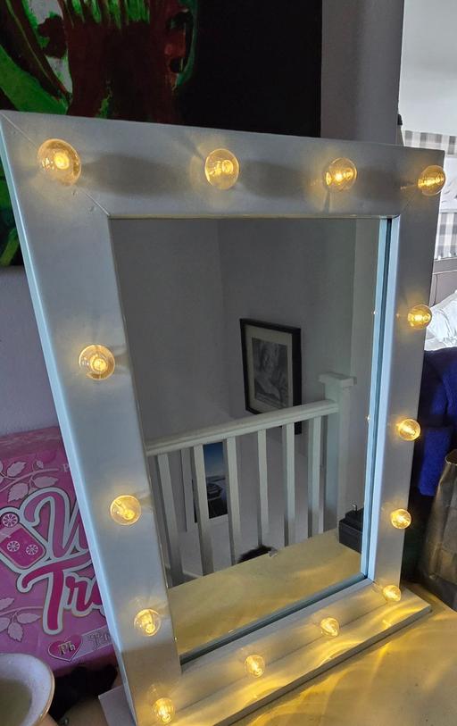  — light up mirror