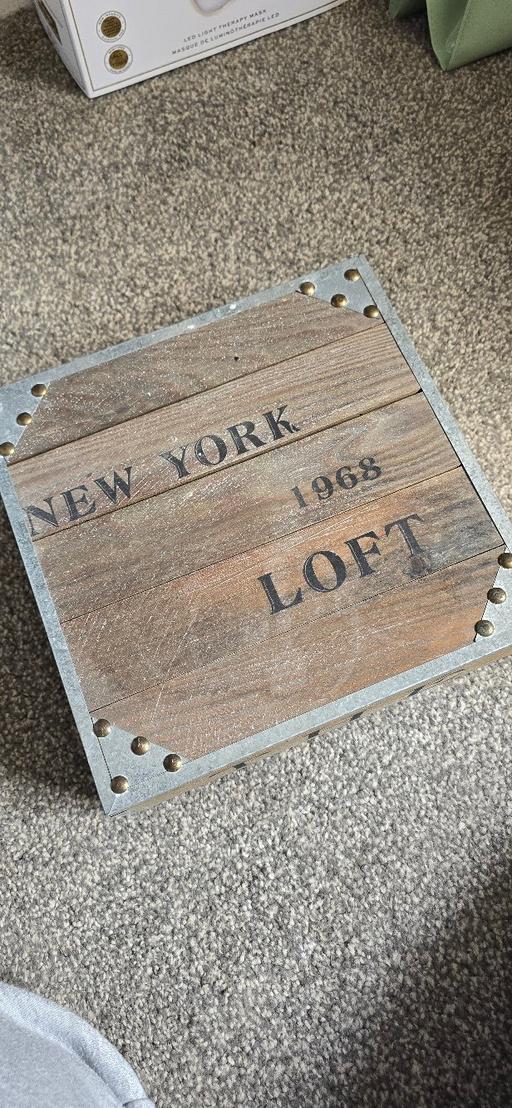  — decorative box