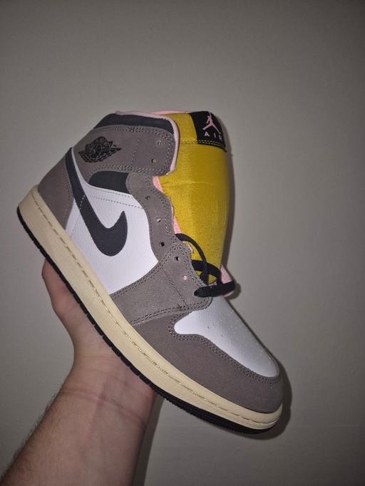  — Jordan 1 Mid SE "White Cave Stone"