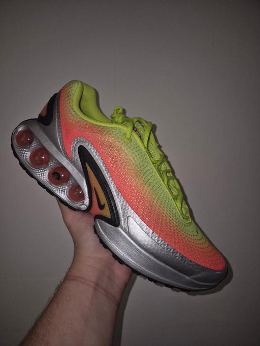  — Nike Air Max Dn SE "Cyber Bright Crimson"