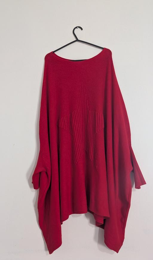  — red shawl with star
