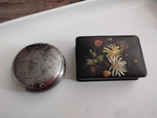  — 2 antique ? snuff / pill / trinket boxes