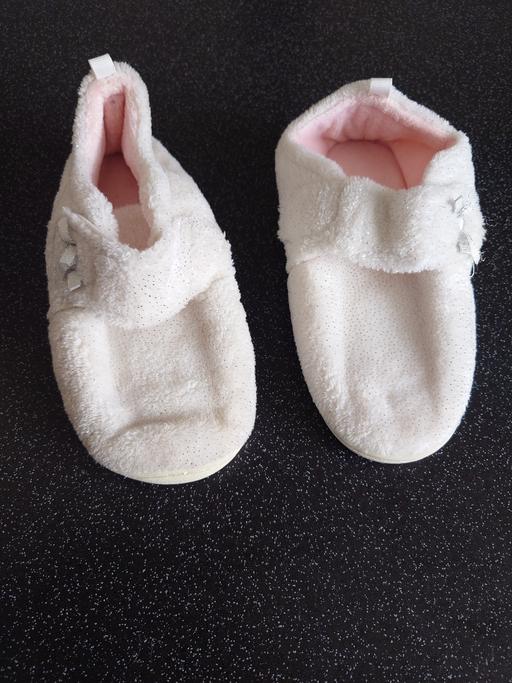  — Girls white slippers size 12/13