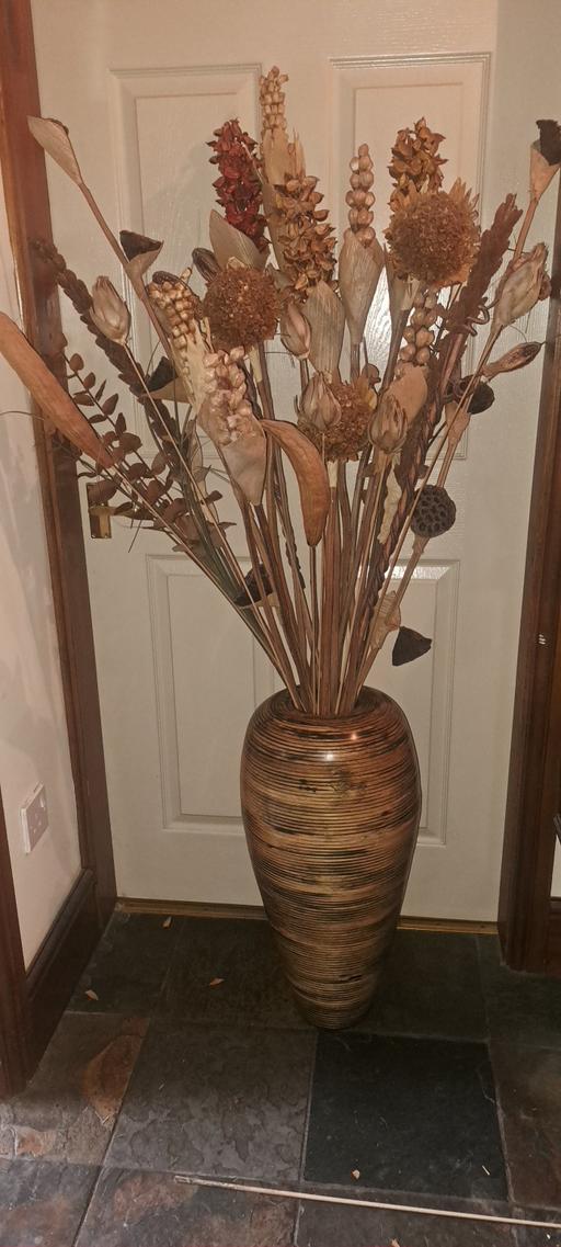  — Large home decoration
