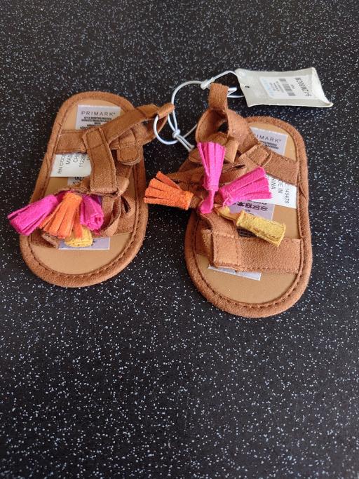  — Baby girls tan sandals size 9-12 months