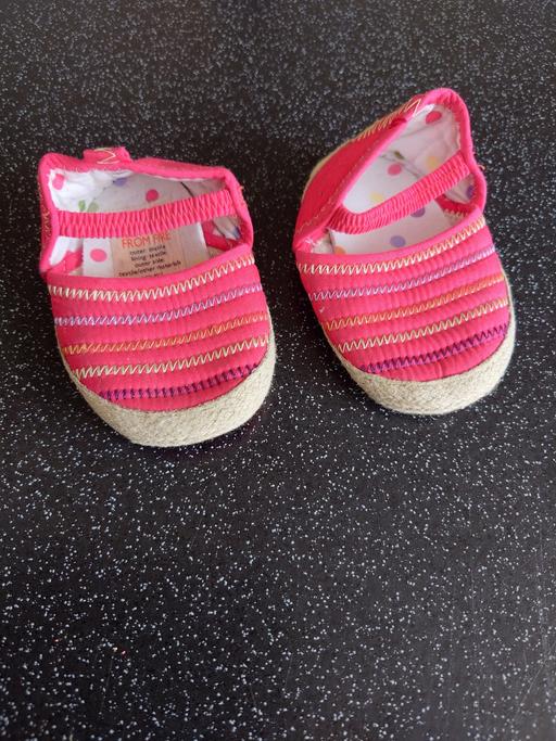  — Baby girls red sandals size 3-6 months