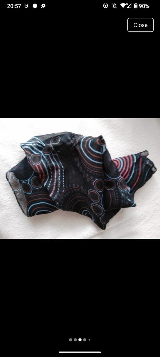  — scarf one size New