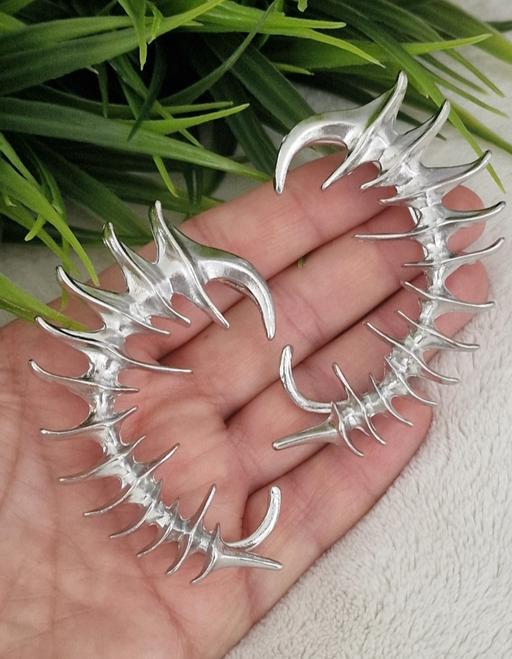  — 🌻2 Ear Cuffs