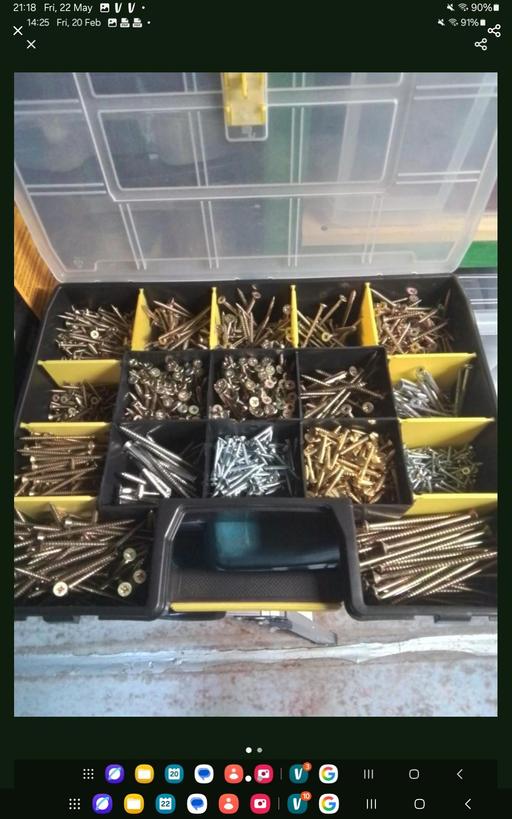  — Stanley organiser with screws