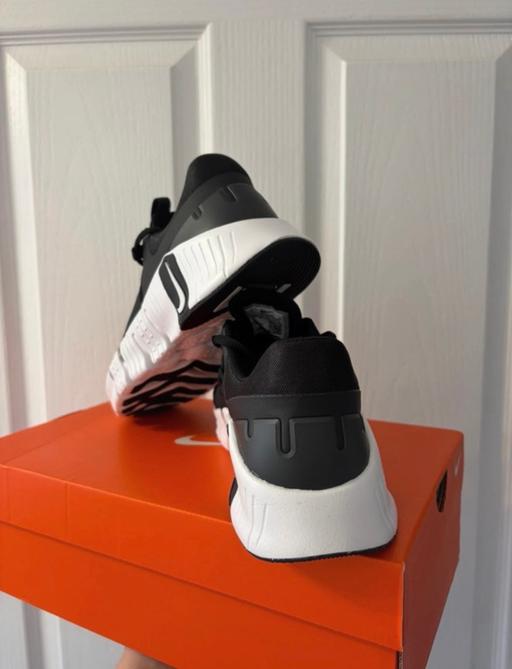  — Nike free metcon 5