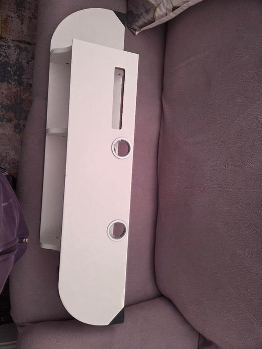  — wall shelf