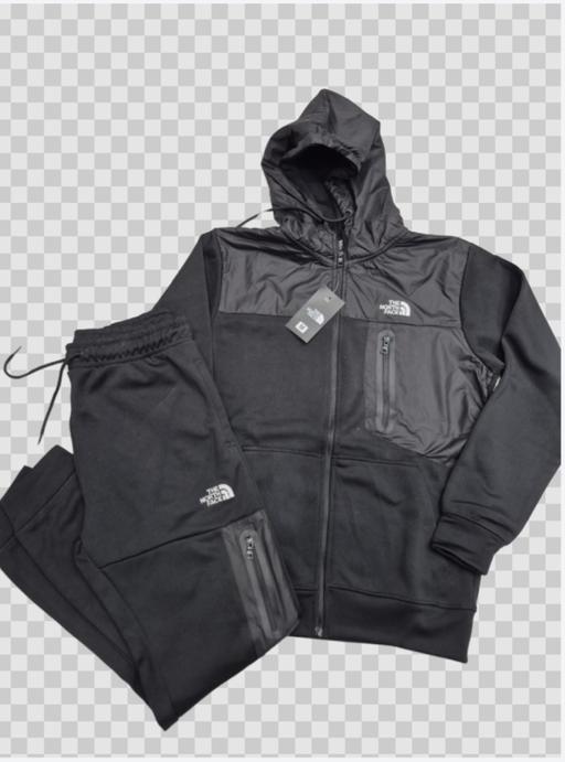  — tracksuit set
