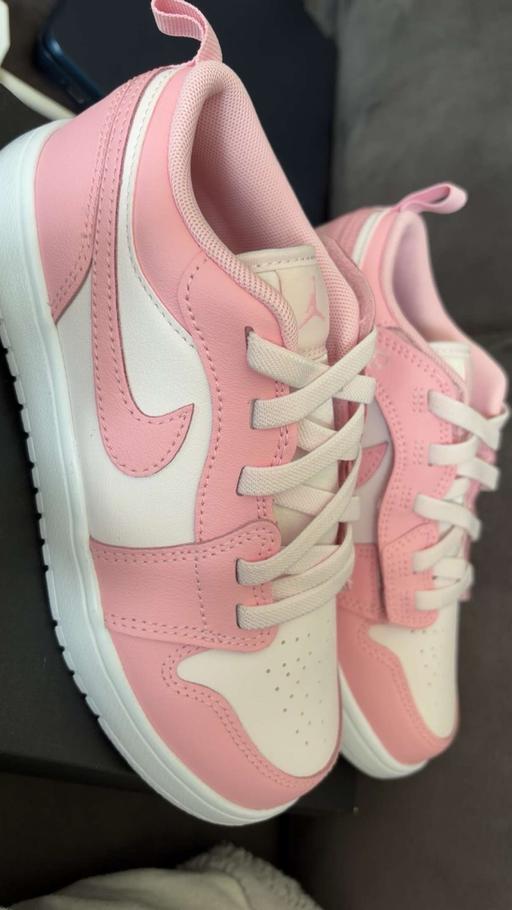  — Brand new  Nike Jordan’s pink/white uk 2.5