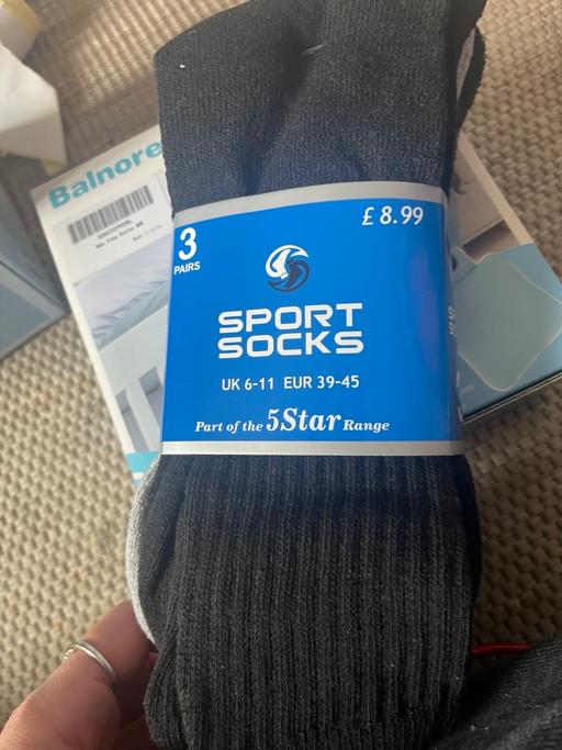  — New socks 2£ a pack