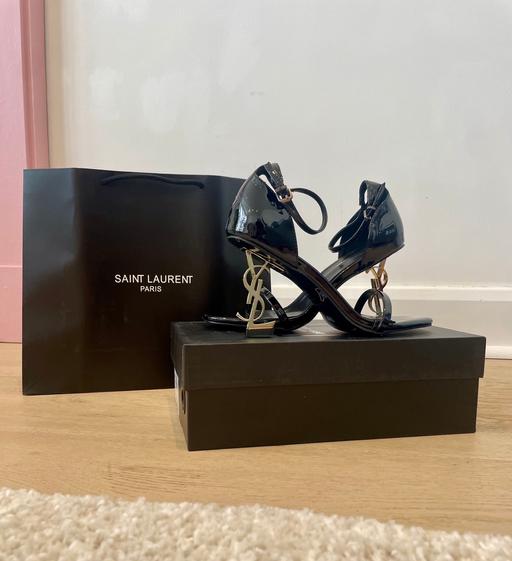  — Gold YSL 8cm woman’s heels