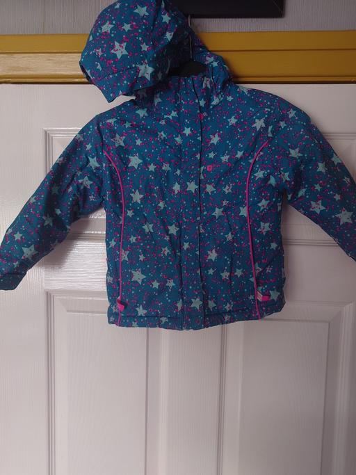 — Girls green mountain warehouse coat size 3-4Y
