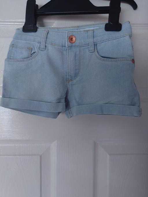  — Girls denim shorts size 4-5 years