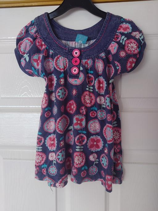  — Girls floral top size 4 years