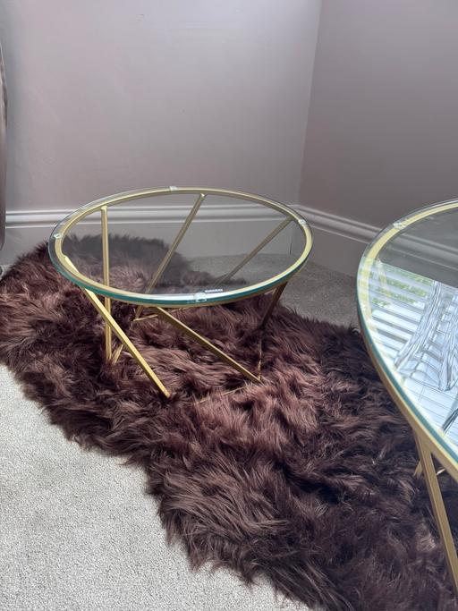  — Glass table
