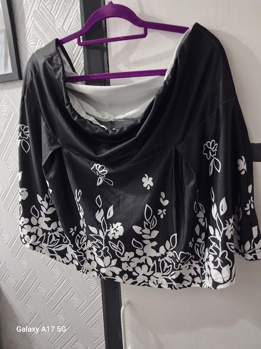  — womens skort