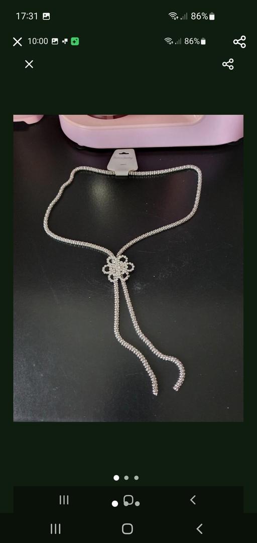 — silver diamante fashion necklace