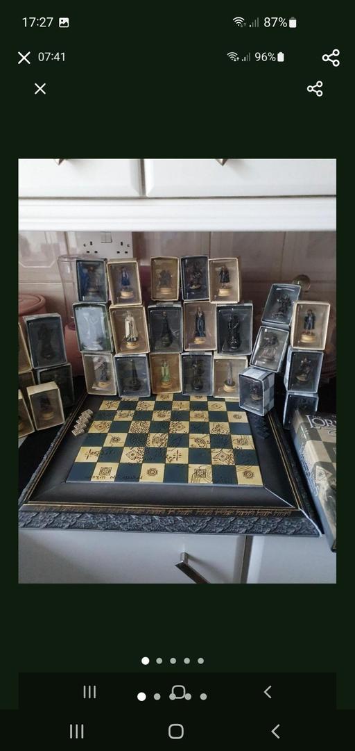  — lord of  the rings collectors chess set No 1