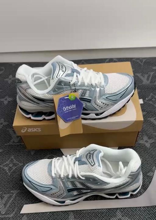  — ASICS GEL-Kayano 14