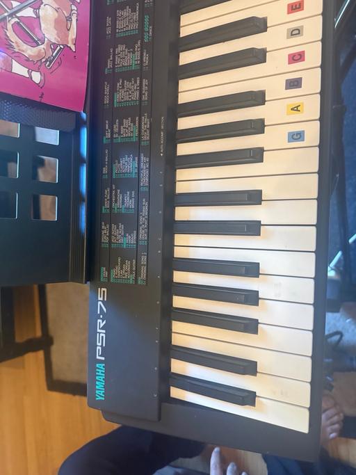  — Yamaha keyboard piano