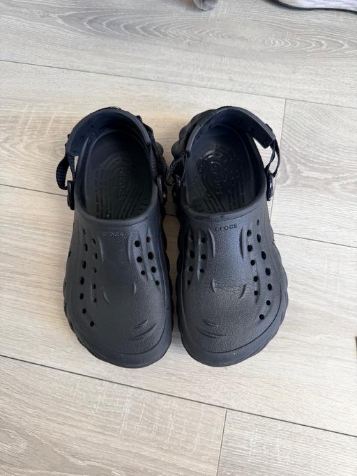  — Black crocs 5