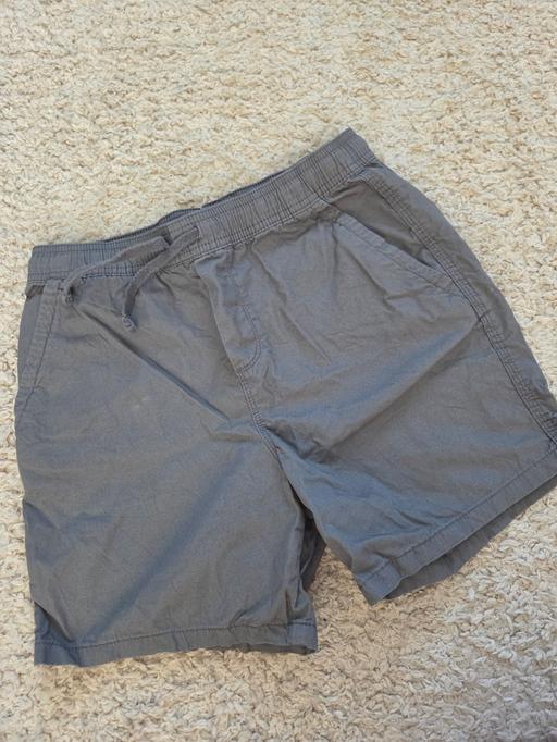  — Age 12-13 PRIMARK grey shorts
