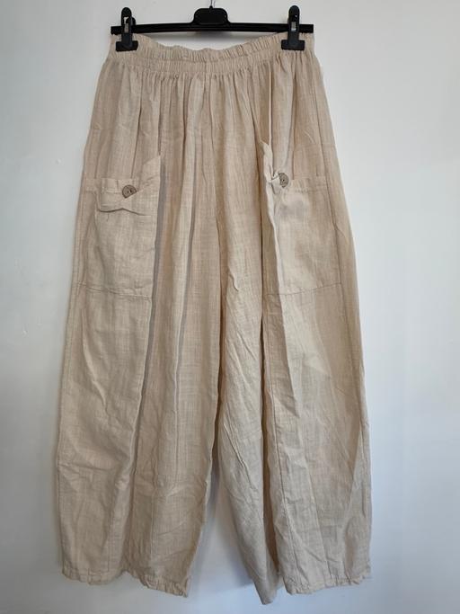  — Wide baggy trousers/Boho/hippie