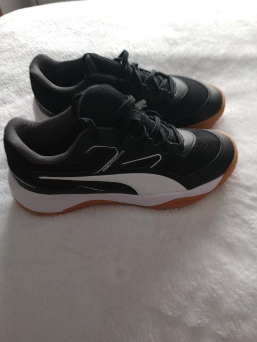  — BNWT Puma Solarflash Jnr UK 3 Black/White