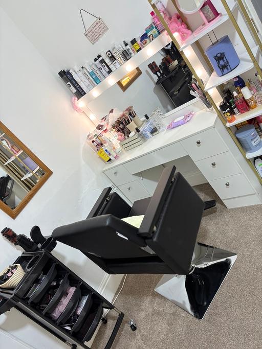  — Hairdresser & beauty