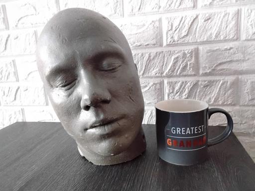  — male head full size wax ? creepy prop