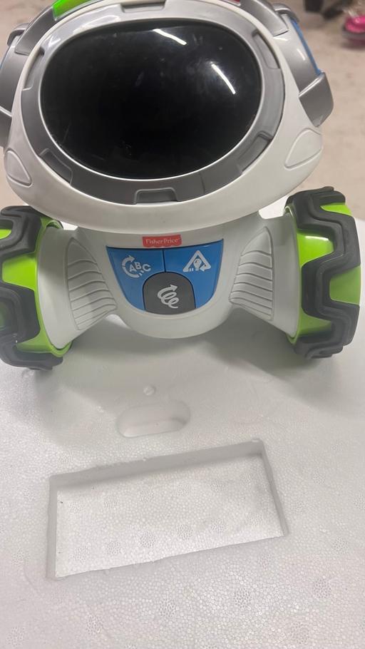  — Robot