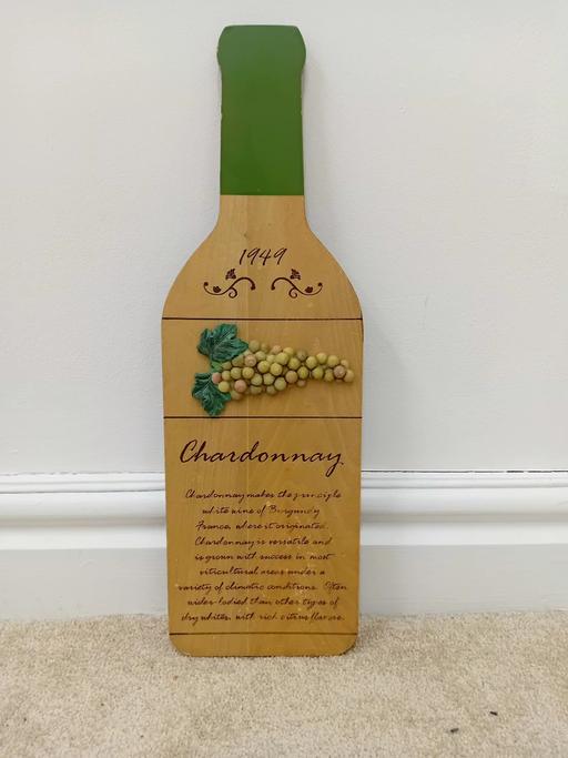  — decorative wall plaque