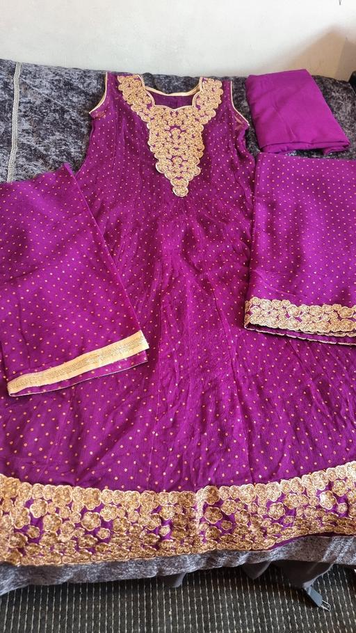  — New dress with pieces