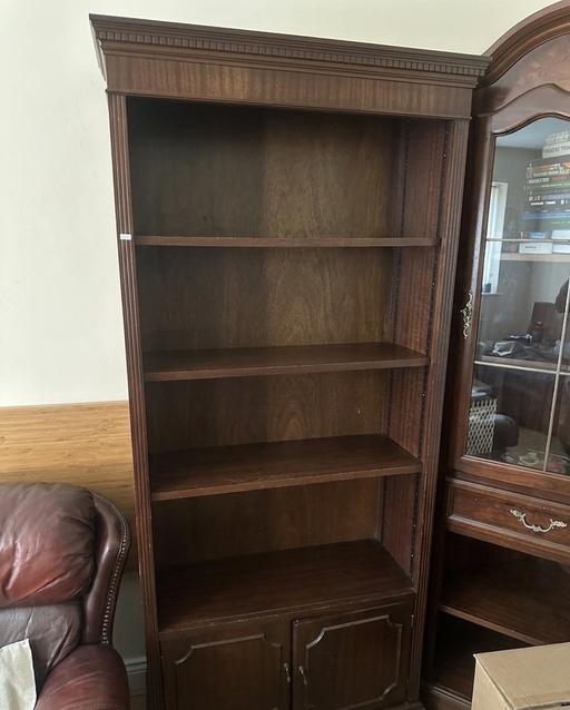  — Mahogony bookcase with bottom cupboard