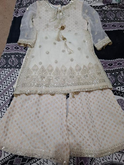  — Dress Maria B 