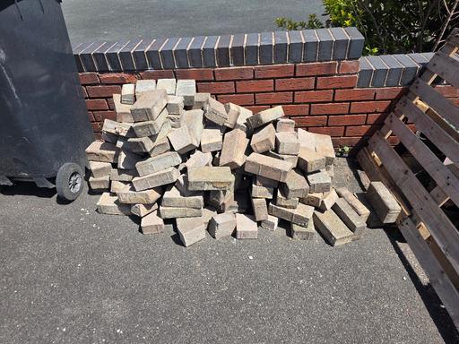  — Block paving bricks