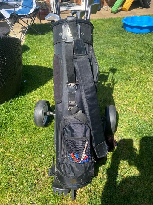  — Golf set with trolly