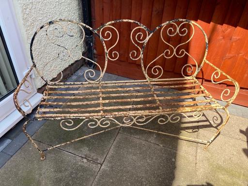  — Garden bench