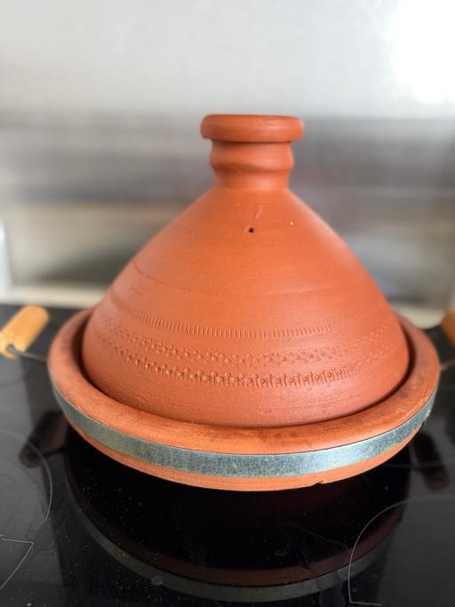  — Tajine