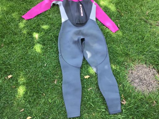 — Ladies wet suit size 14