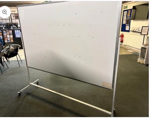  — Secondhand double-sided magnetic board